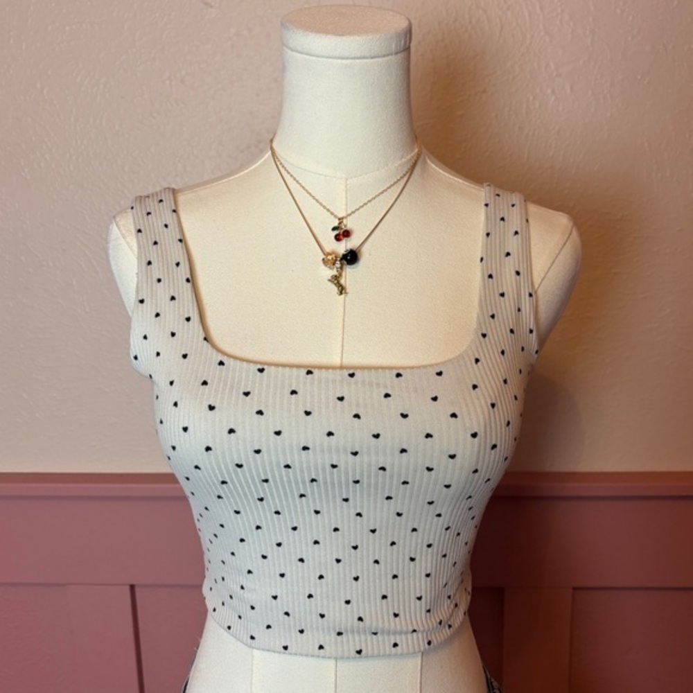 y2k Heart Polka Dot Ribbed Crop Top
Le Lis
Small / Medium
